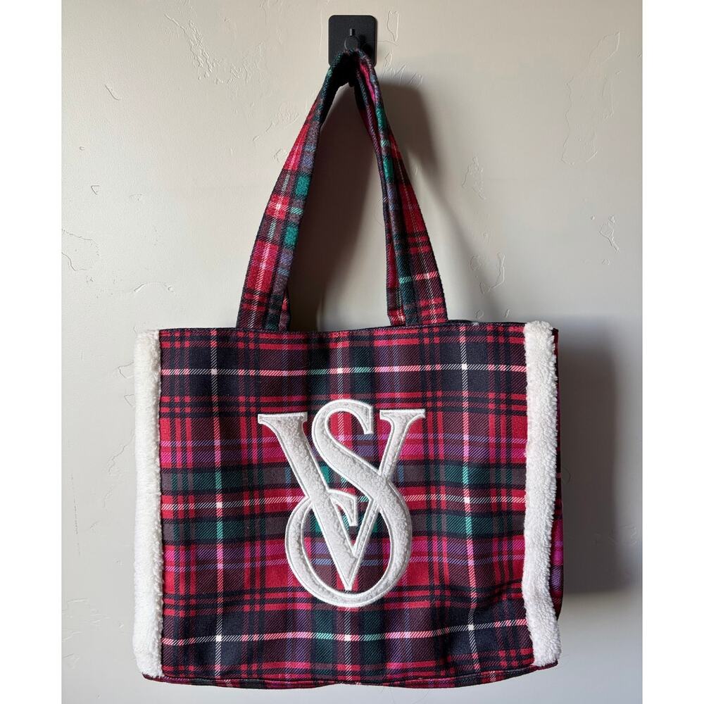 Victoria's Secret Limited Edition Christmas Tote Bag Red Green Plaid Holiday